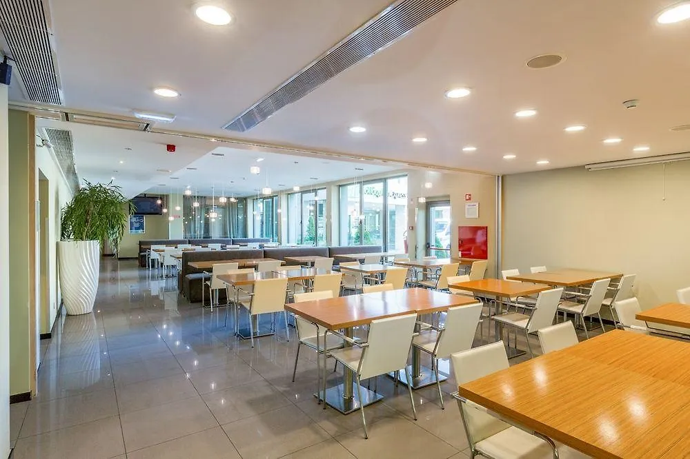 Holiday Inn Express Lisbon Airport, An Ihg Hotel פורטוגל