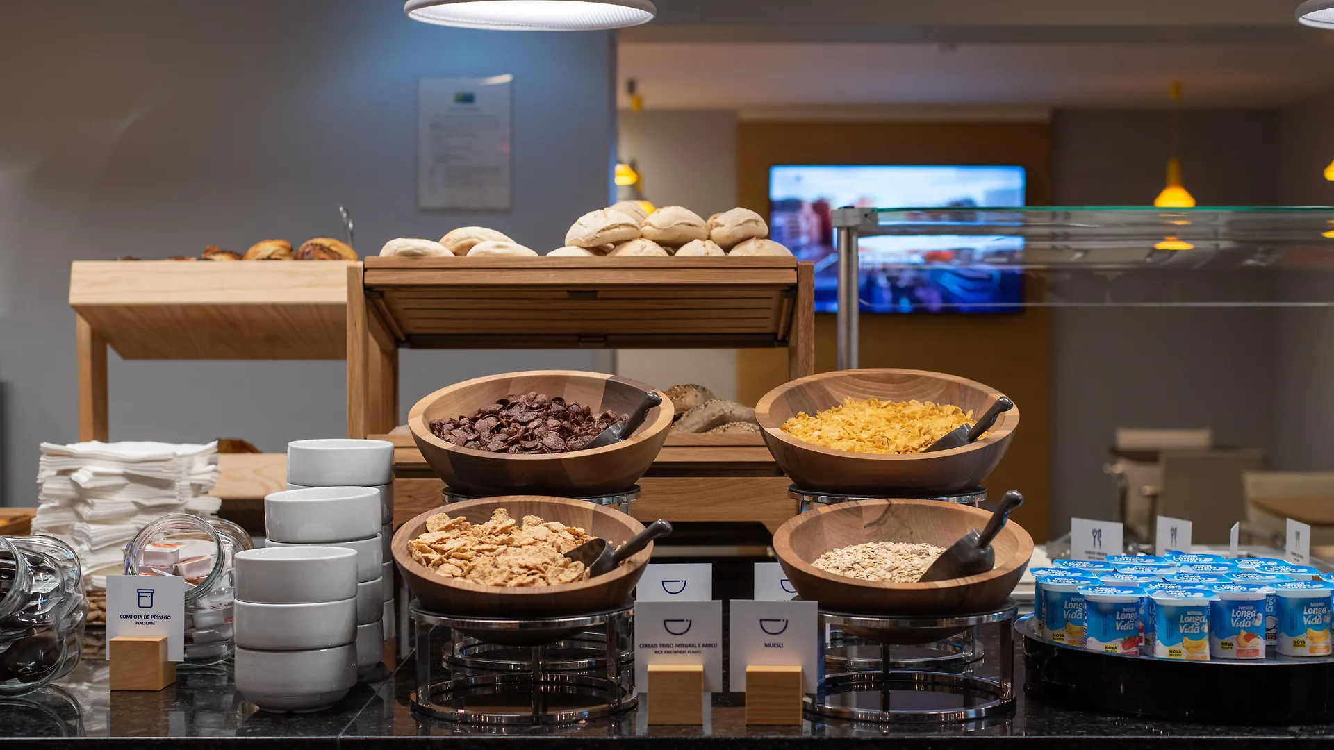 Holiday Inn Express Lisbon Airport By Ihg Portela  Hotel