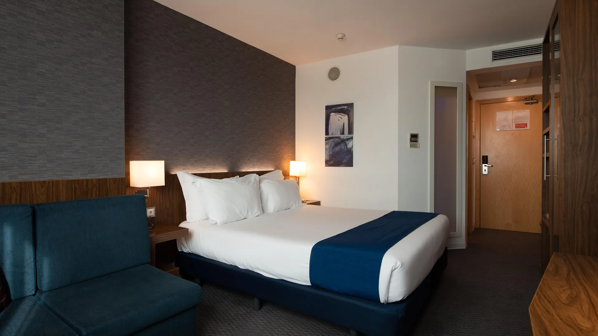 Holiday Inn Express Lisbon Airport By Ihg Portela  Hotel Portela (Loures)