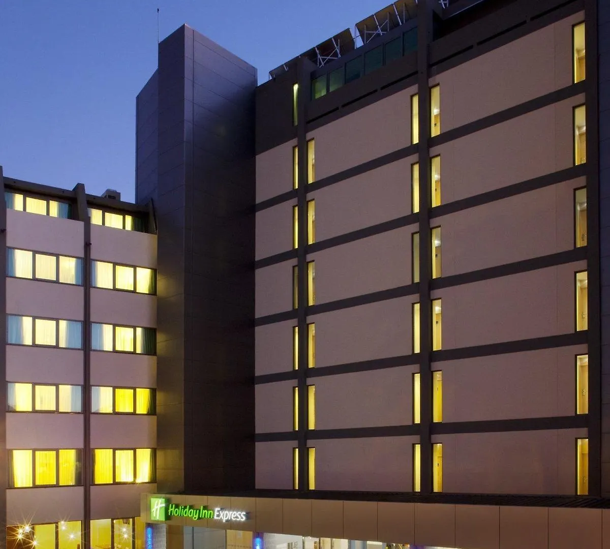 Holiday Inn Express Lisbon Airport By Ihg Portela