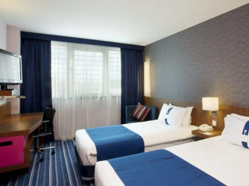 Holiday Inn Express Lisbon Airport By Ihg Portela  Hotel