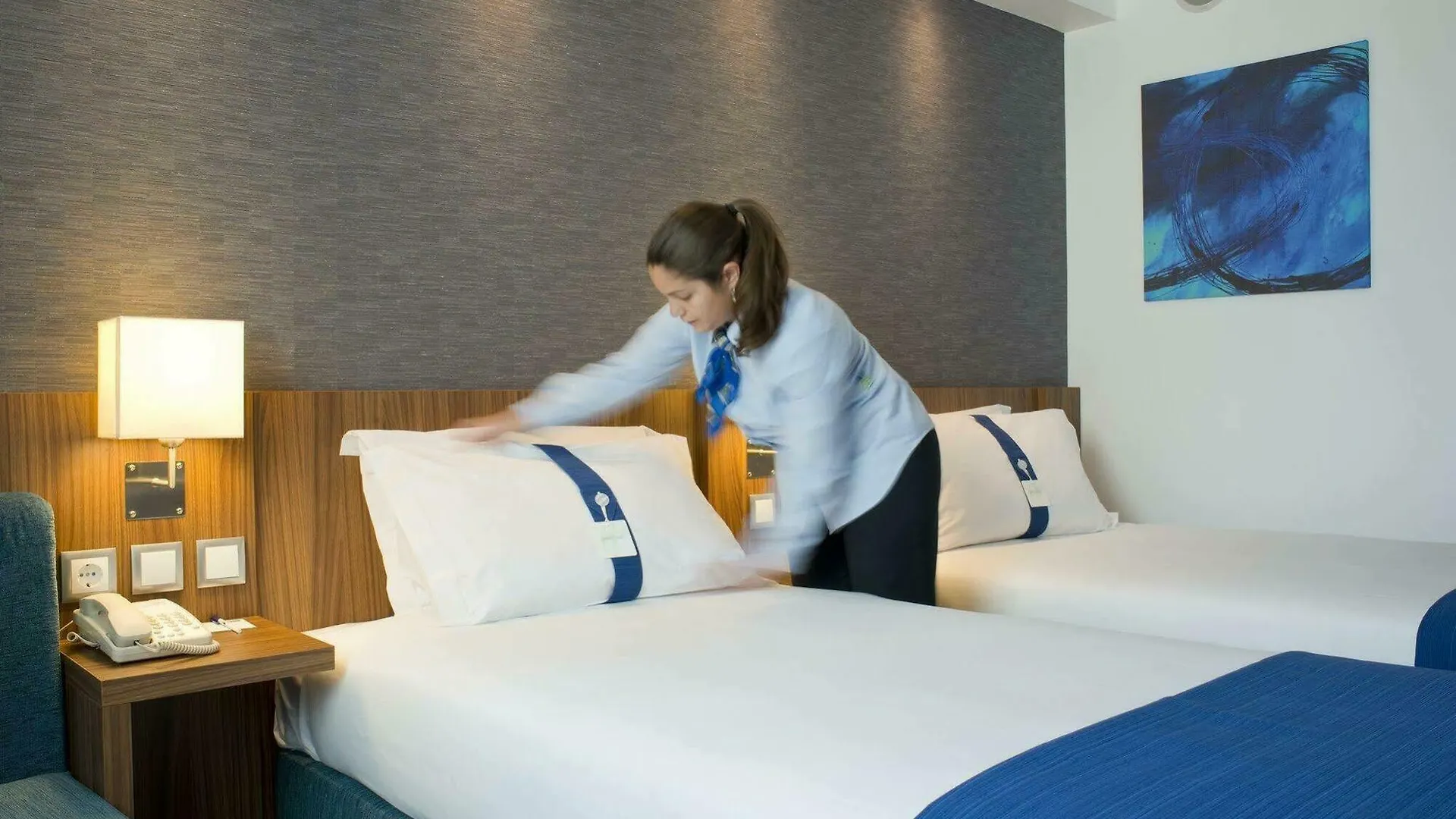 Hotel Holiday Inn Express Lisbon Airport By Ihg Portela