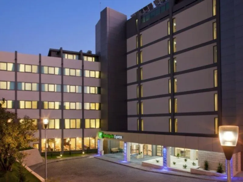 Holiday Inn Express Lisbon Airport, An Ihg Hotel 3*,  פורטוגל