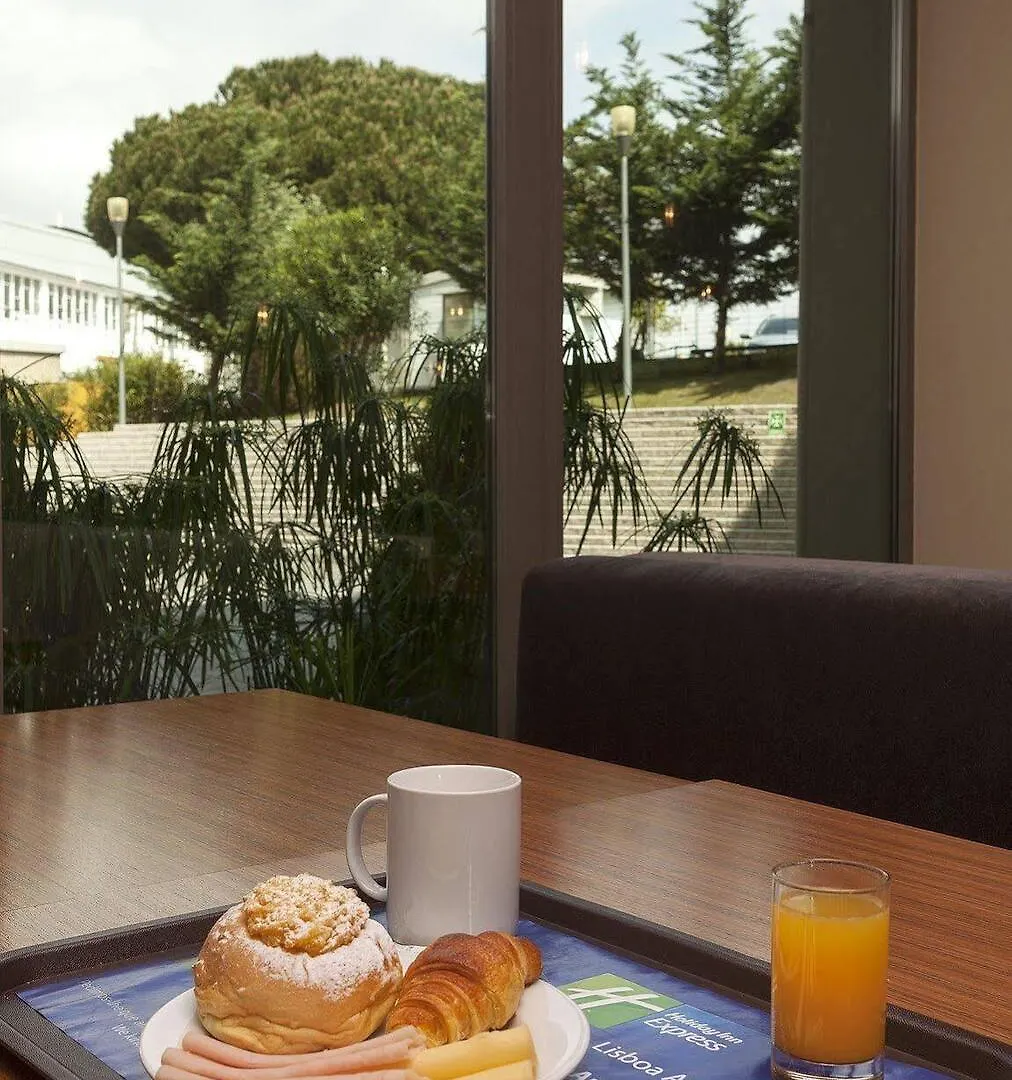 Holiday Inn Express Lisbon Airport By Ihg Portela  Hotel