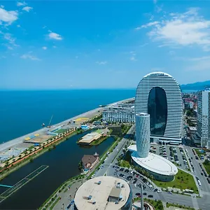 Panorama Sea View Central מלון באטומי