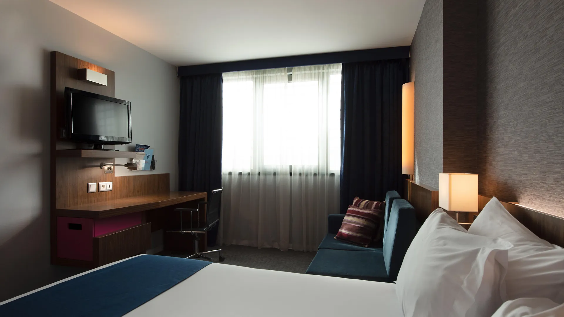 Holiday Inn Express Lisbon Airport, An Ihg Hotel