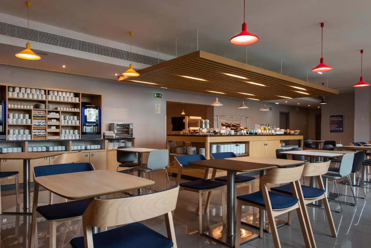 Holiday Inn Express Lisbon Airport, An Ihg Hotel